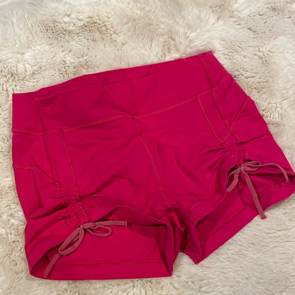 Lululemon liberty adjustable short size 10